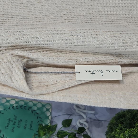 Nine Britton Billie Top - Picture 8 of 8